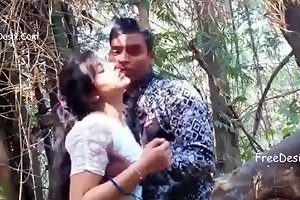Indian Girl Making Out In Public Redtube